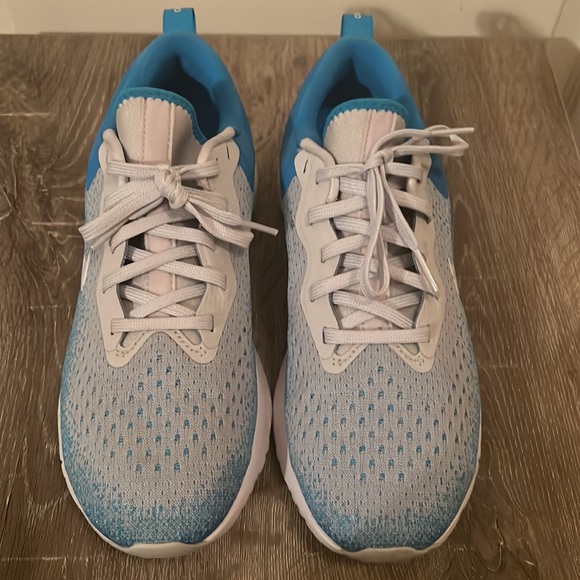 NIKE ODYSSEY REACT size 8.5 • EUC LIKE NEW - Picture 3 of 9